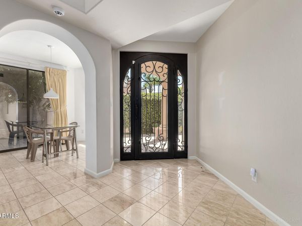 10068 E CINNABAR Avenue, Scottsdale, AZ 85258