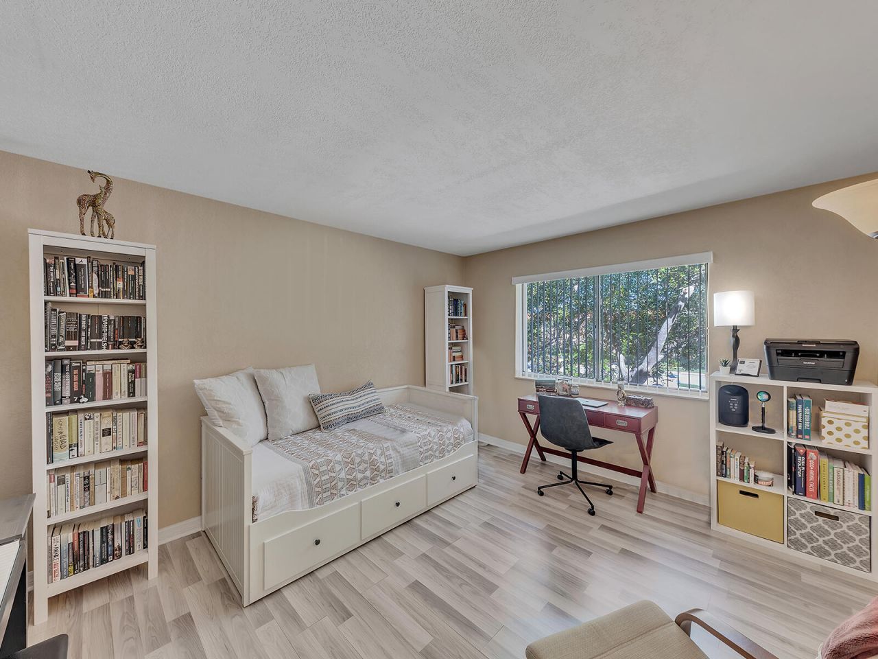 359 Lakeview Drive, Unit 201, Weston, FL 33326 Photo