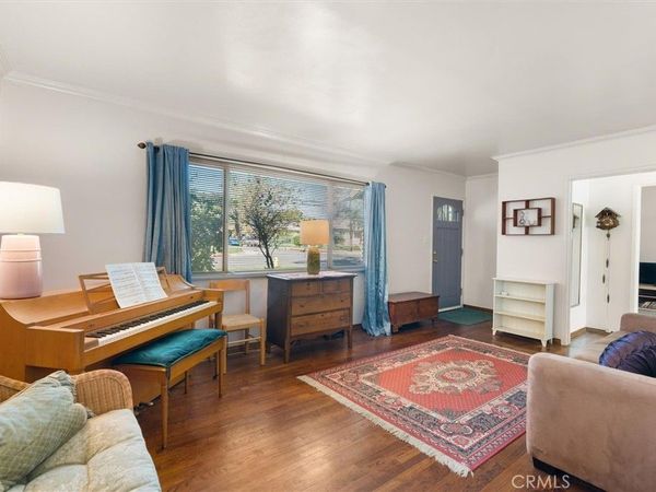 558 El Sur, Duarte, CA 91010