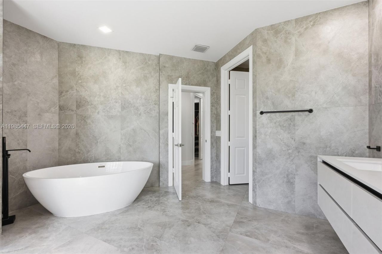 2517 Provence Cir , Weston, FL 33327 Photo