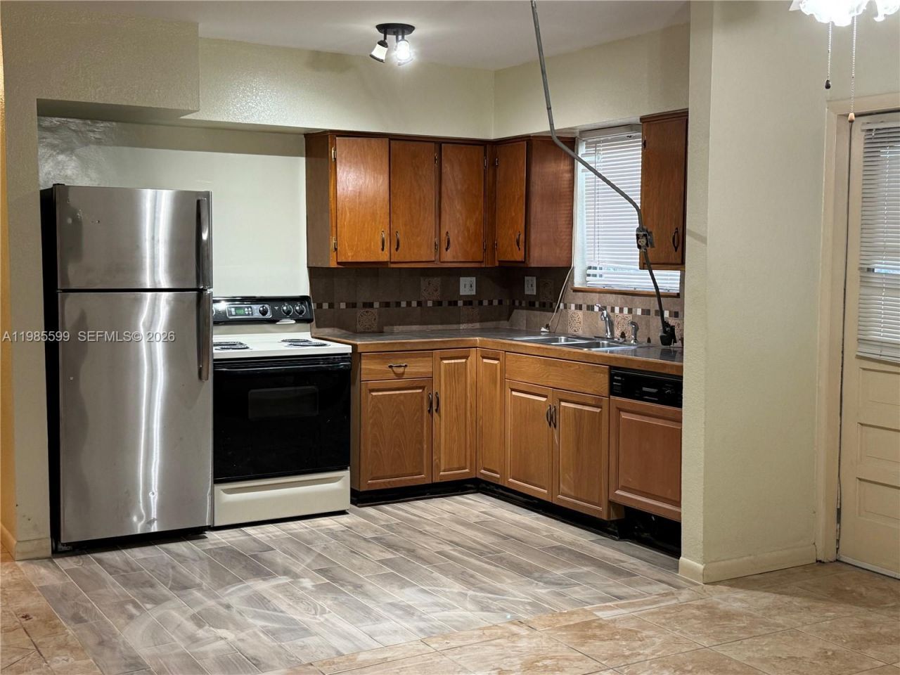 10250 Caribbean Blvd, Cutler Bay, FL 33189 Photo