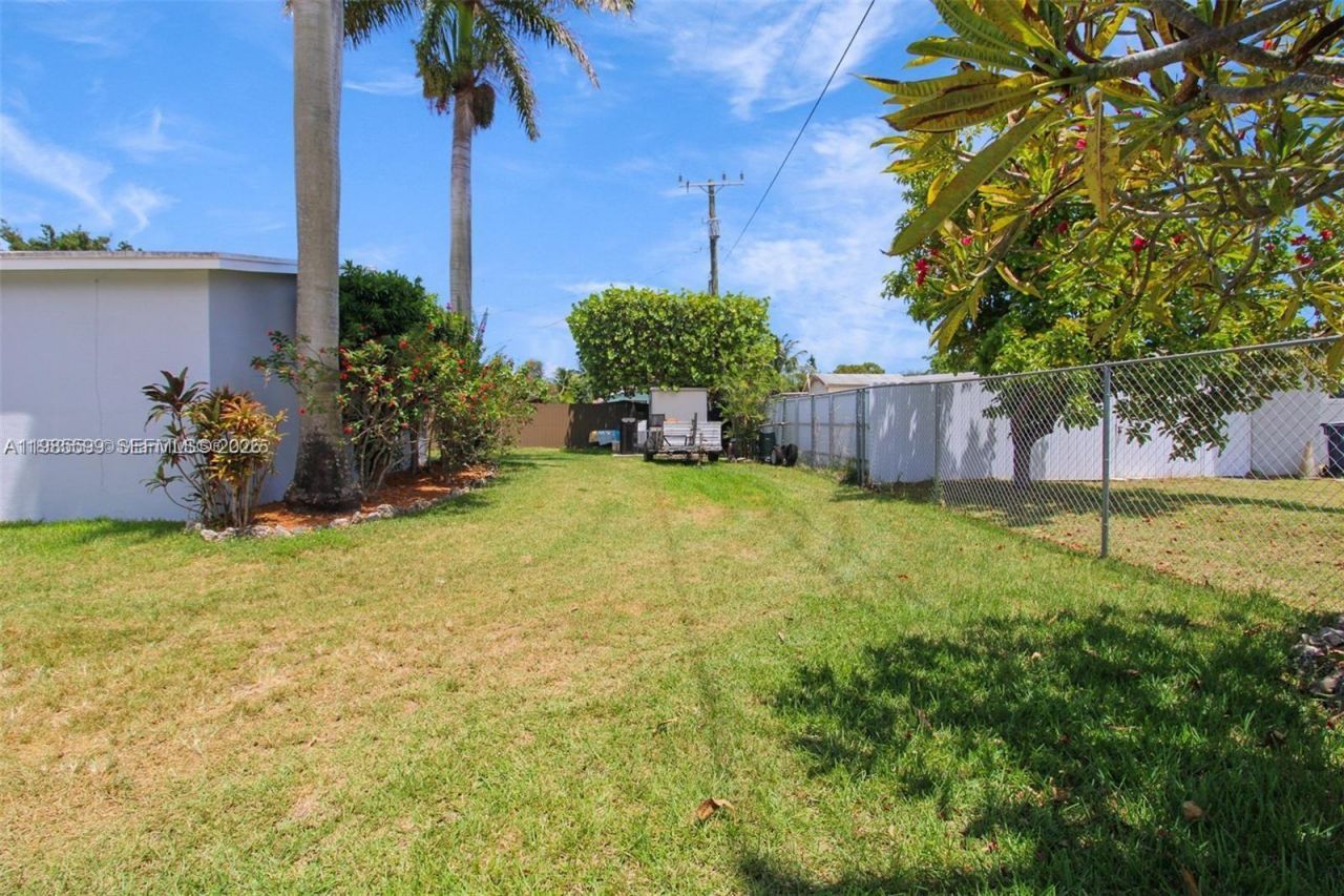 10250 Caribbean Blvd, Cutler Bay, FL 33189 Photo