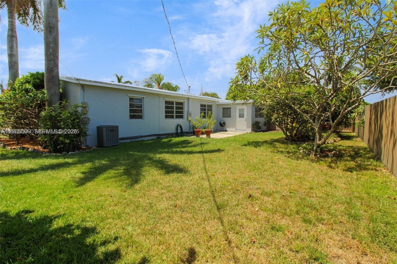 10250 Caribbean Blvd, Cutler Bay, FL 33189 Photo
