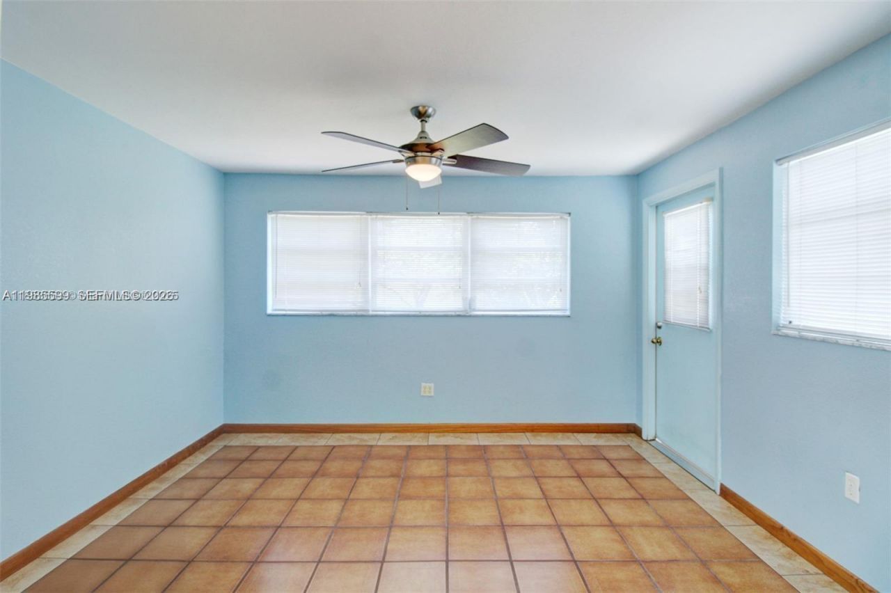 10250 Caribbean Blvd, Cutler Bay, FL 33189 Photo