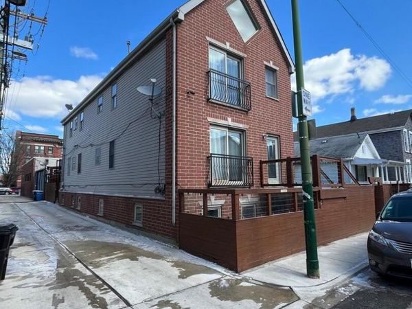 1024 W 18th Place, Chicago, IL 60608
