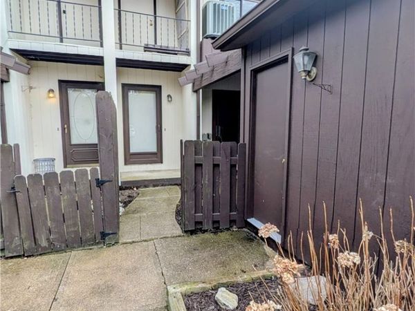 3489 Villa Casa Court, Brunswick, OH 44212