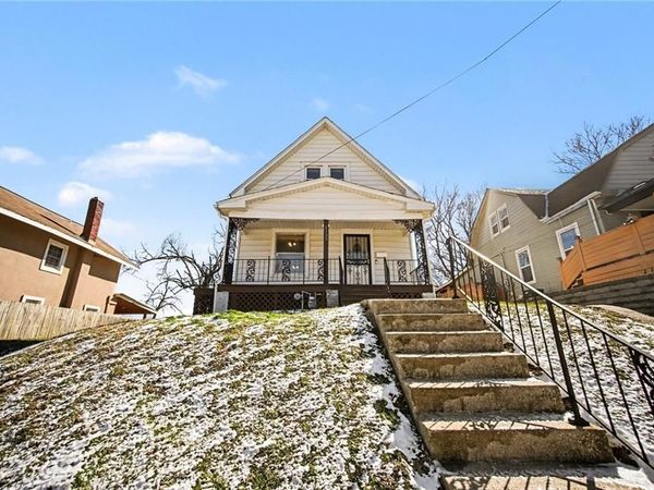 1129 Cleveland Avenue, Kansas City, KS 66104