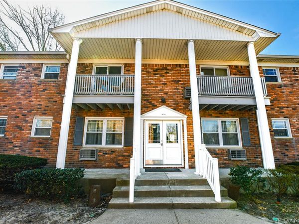 5 Fairharbor Drive, Unit 5, Patchogue, NY 11772