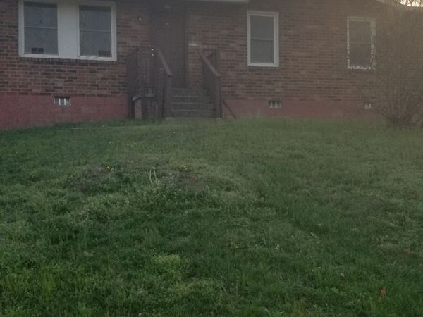 2714 Combs Dr, Nashville, TN 37207