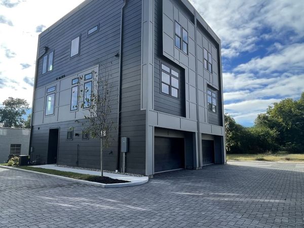 107 E 9th St, Unit D7, Columbia, TN 38401