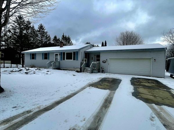 35 Merryman Road , Glenburn, ME 04401