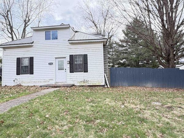 1018 E 8th Street, Veedersburg, IN 47987