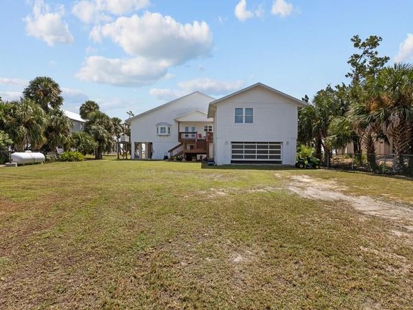 16616 SW Airport Rd, Cedar Key, FL 32625