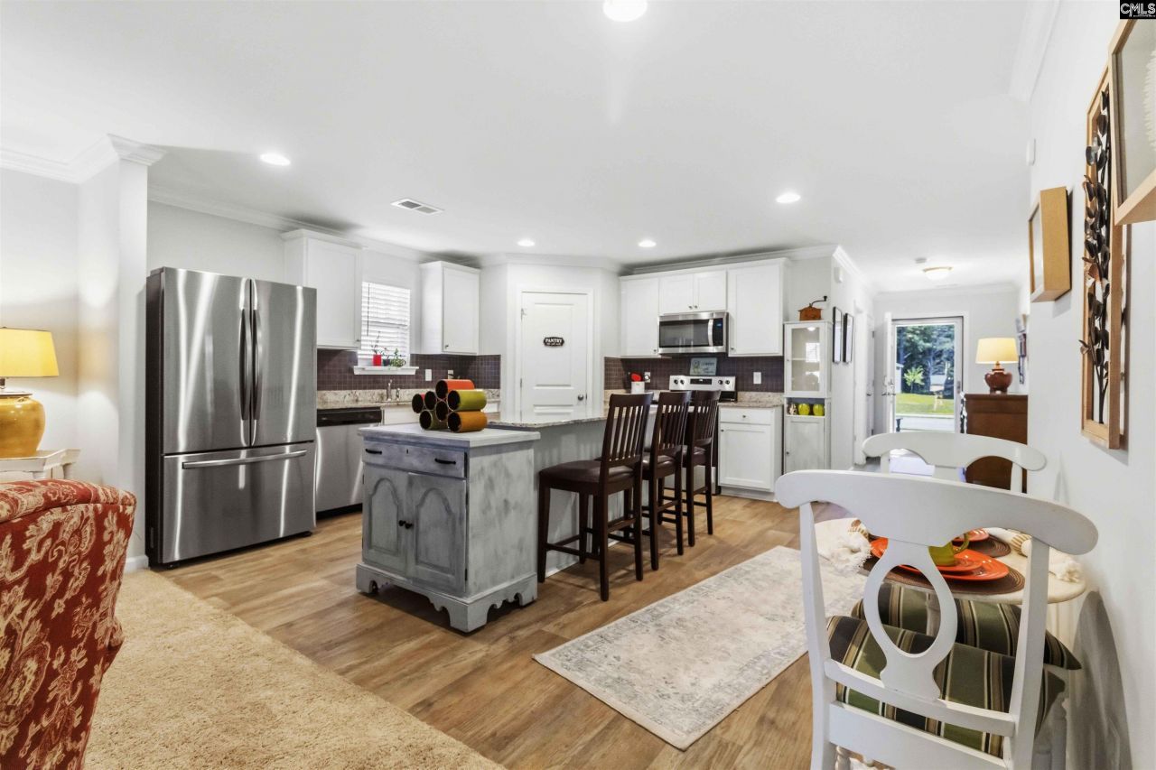 206 Carriagebrook Circle Photo 10