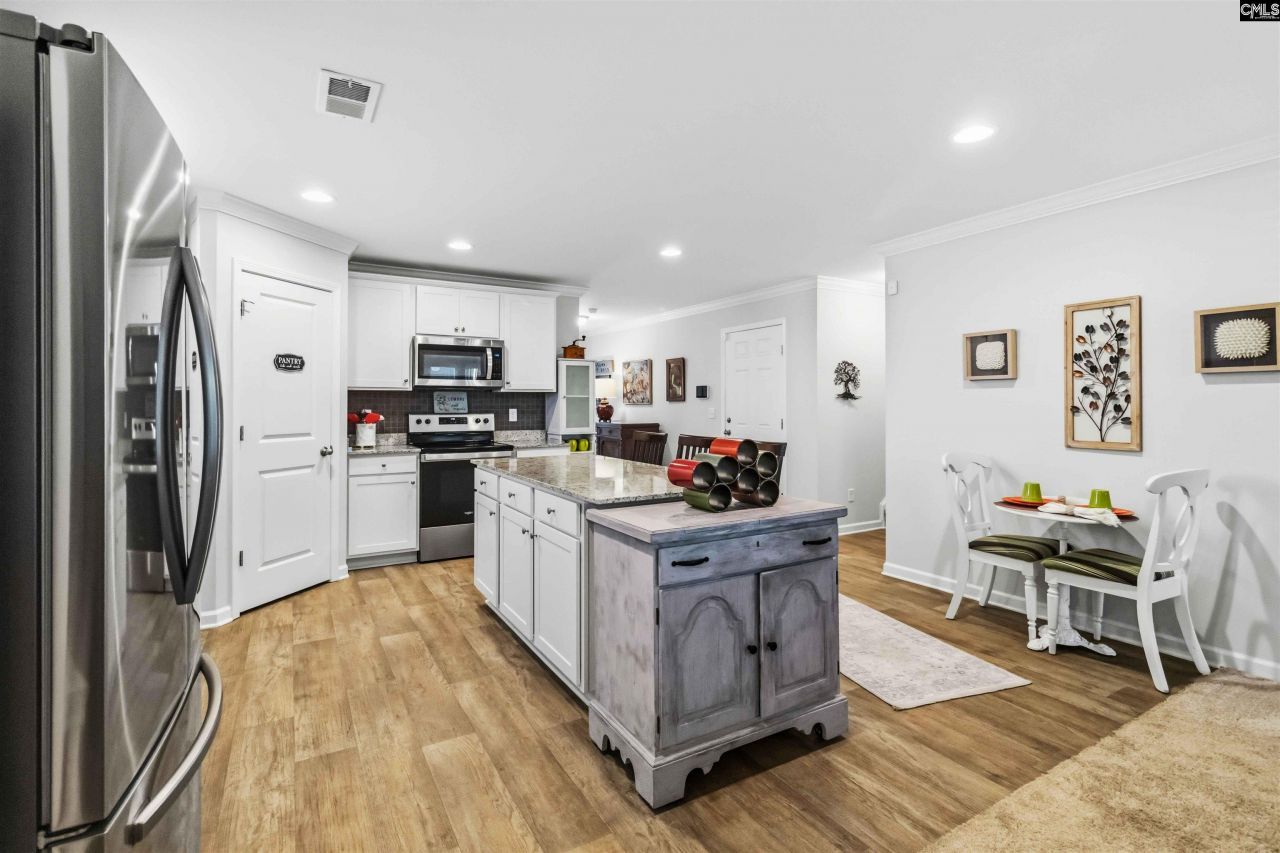 206 Carriagebrook Circle Photo 11