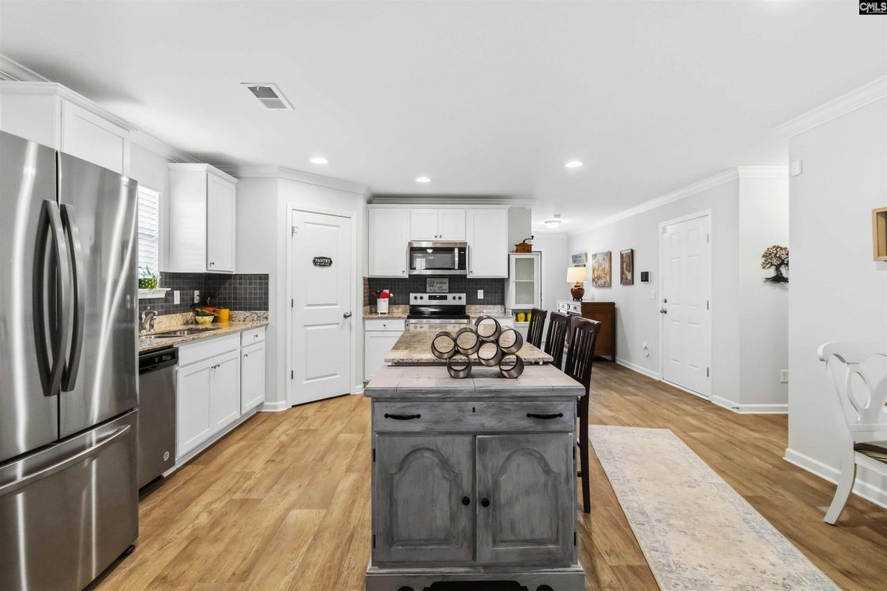 206 Carriagebrook Circle Photo 12