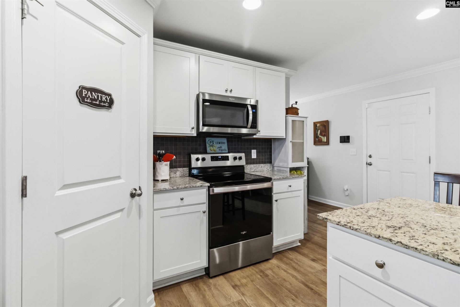 206 Carriagebrook Circle Photo 4