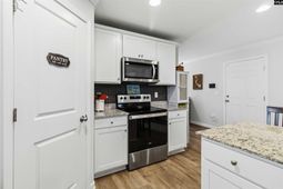 206 Carriagebrook Circle photo 4