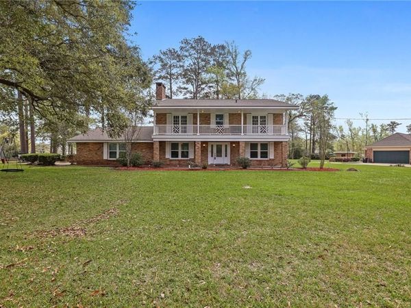 220 TCHEFUNCTE Drive, Covington, LA 70433