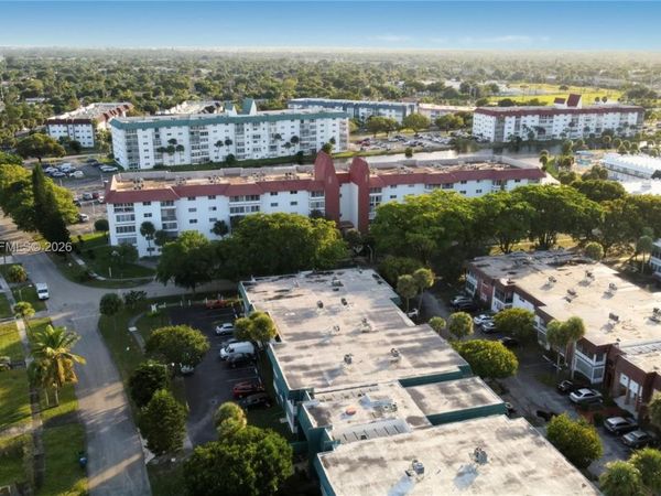 4801 NW 22nd Ct, Unit 205, Lauderhill, FL 33313