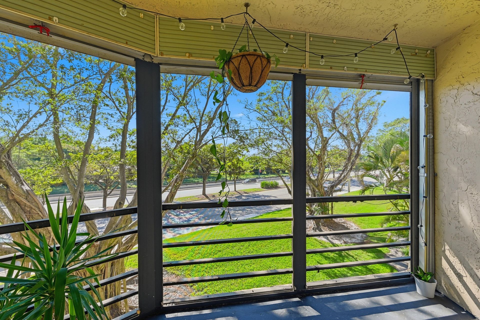 6755 W Broward Boulevard, Unit 304, Plantation, FL 33317 Photo