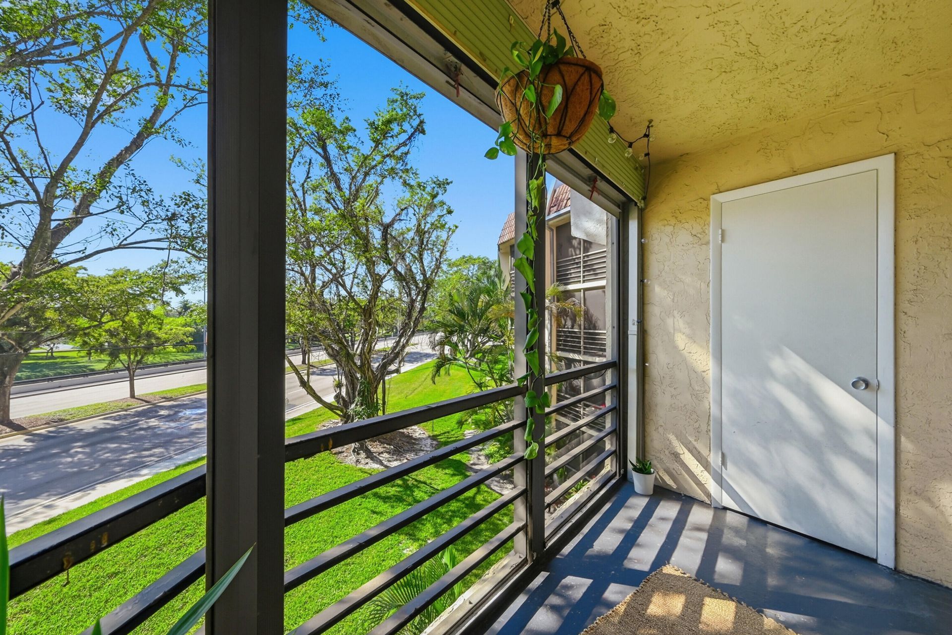 6755 W Broward Boulevard, Unit 304, Plantation, FL 33317 Photo