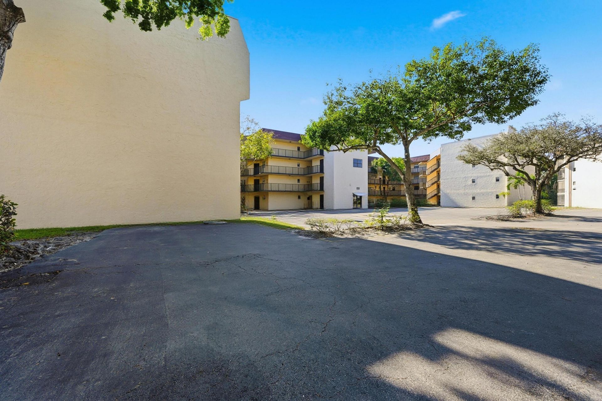 6755 W Broward Boulevard, Unit 304, Plantation, FL 33317 Photo