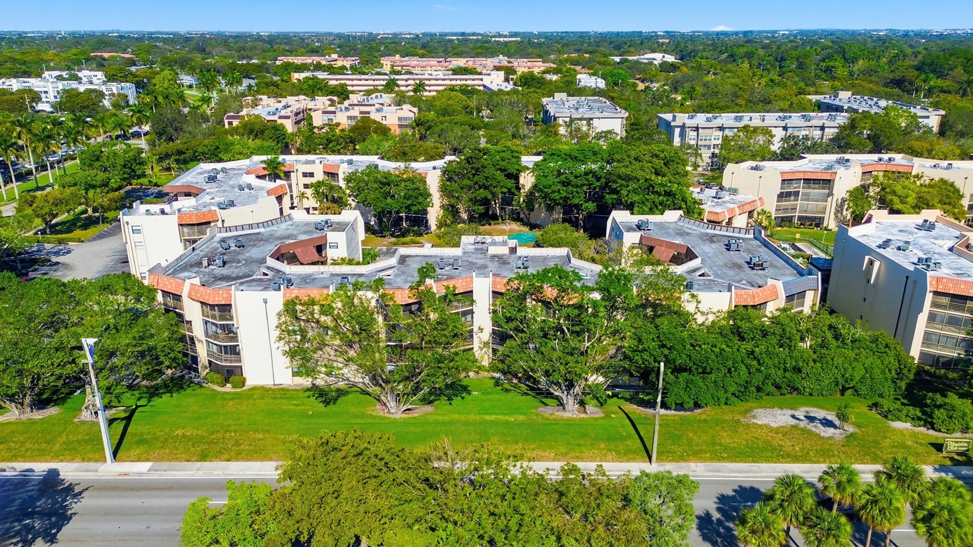 6755 W Broward Boulevard, Unit 304, Plantation, FL 33317 Photo