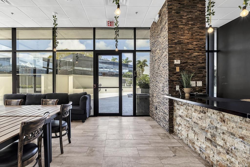 4800 N Federal Highway, Boca Raton, FL 33431 Photo