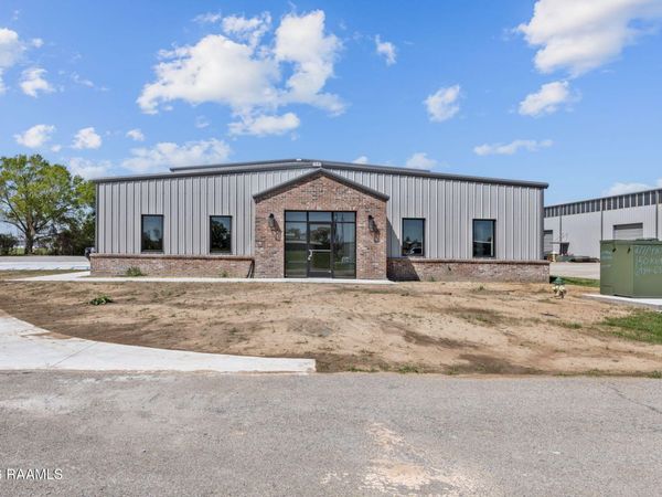 200 Oil Patch Road , Broussard, LA 70518