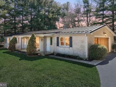 2501 SUNSET CIRCLE, GLENVILLE, PA 17329