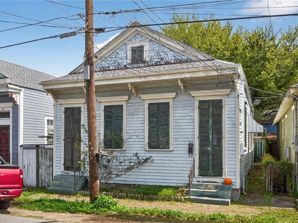 811 DELACHAISE Street, New Orleans, LA 70115