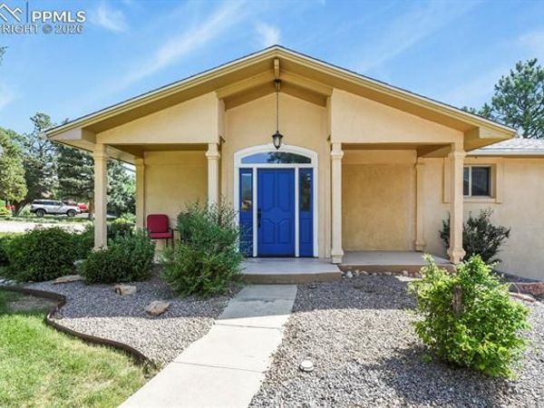 23 Crescent Lane, Colorado Springs, CO 80904