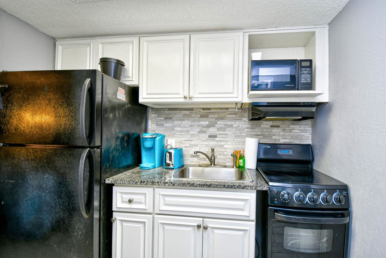 2401 S Ocean Blvd. Photo 10