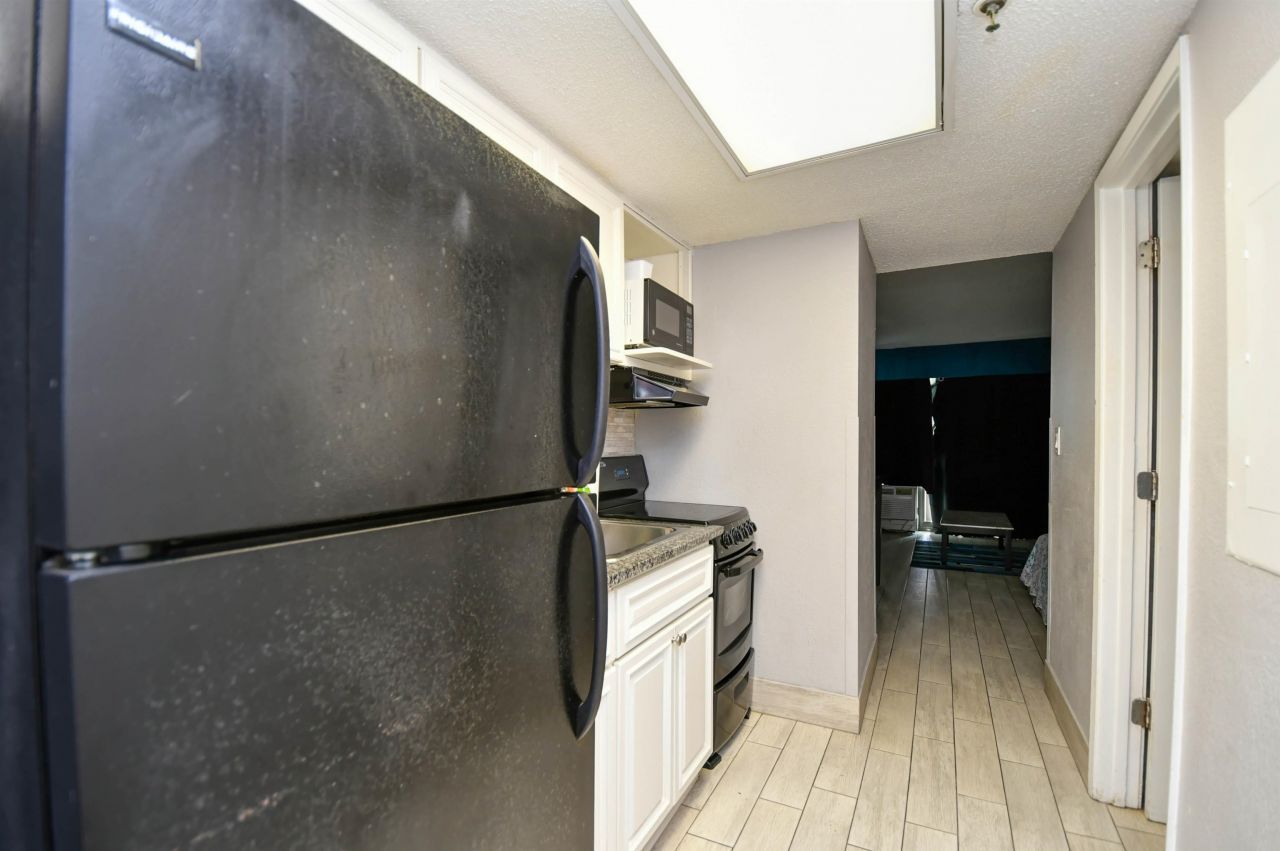 2401 S Ocean Blvd. Photo 11