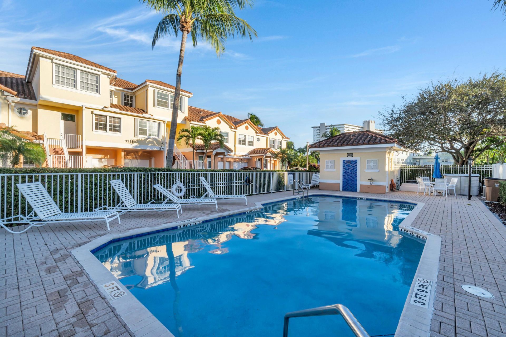 1950 NE 7th Street, Unit 105, Deerfield Beach, FL 33441 Photo