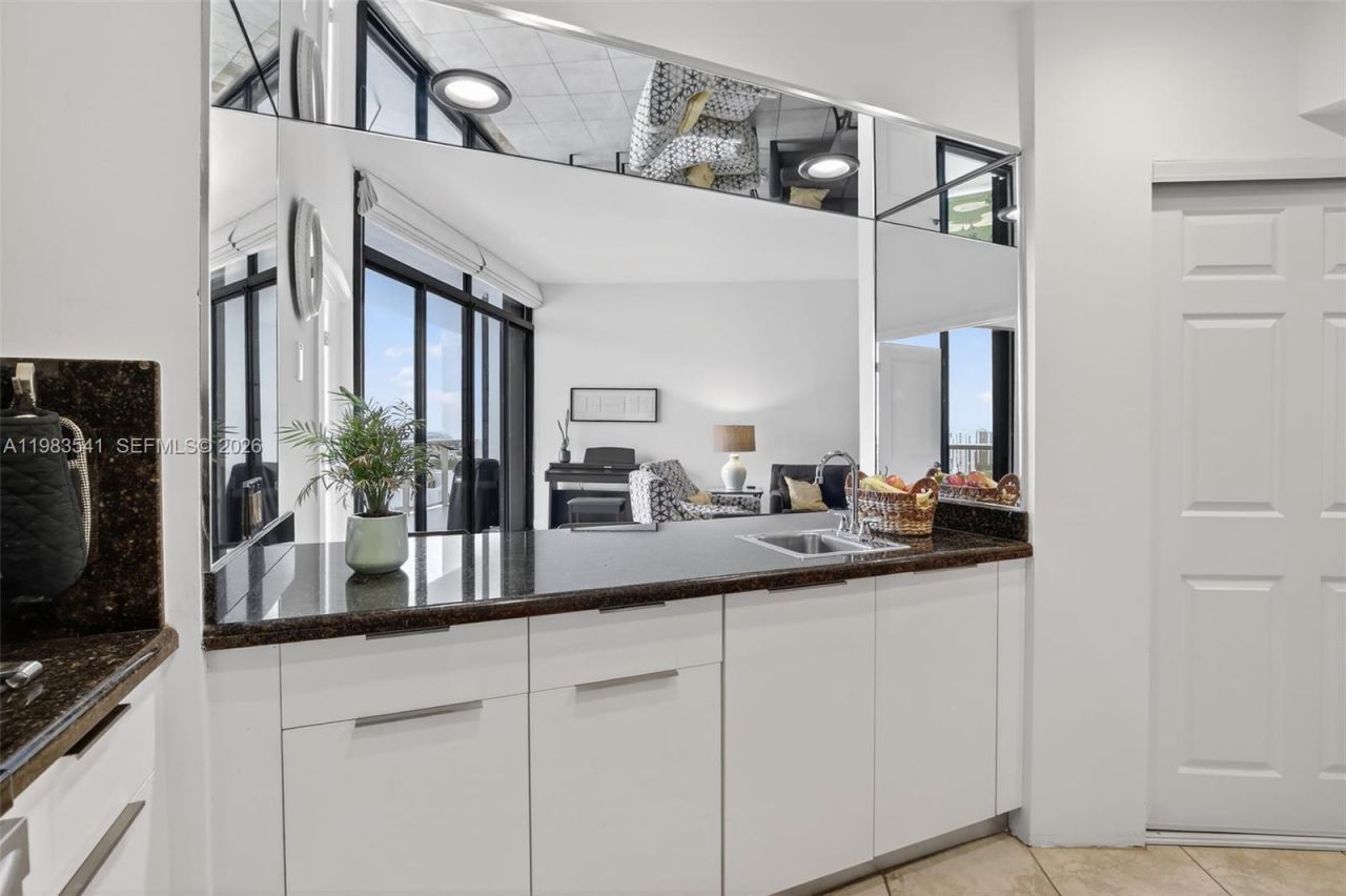 20281 E Country Club Dr , Unit TS 5, Aventura, FL 33180 Photo