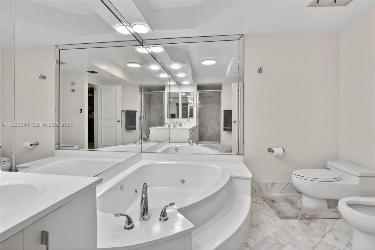 20281 E Country Club Dr , Unit TS 5, Aventura, FL 33180 Photo