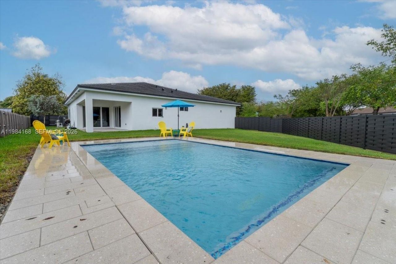 21205 Ingraham Ave Rd , Cutler Bay, FL 33189 Photo