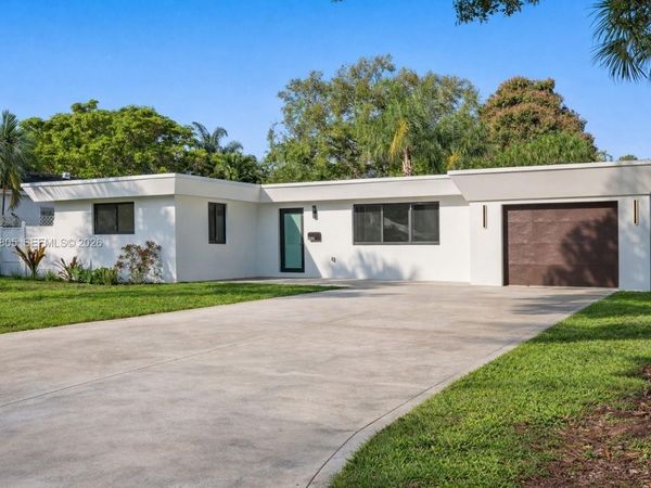 10910 NE 9th Ct , Biscayne Park, FL 33161