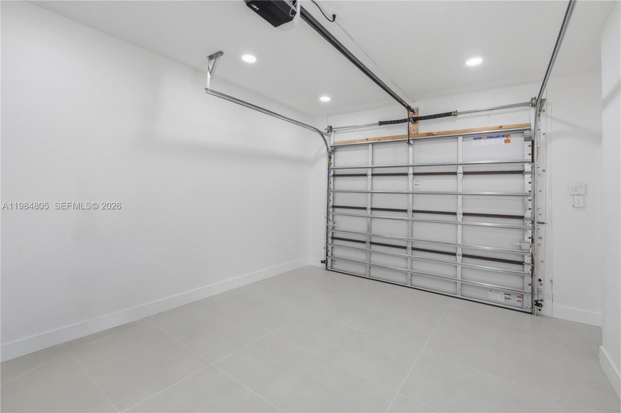 10910 NE 9th Ct, Biscayne Park, FL 33161 Photo