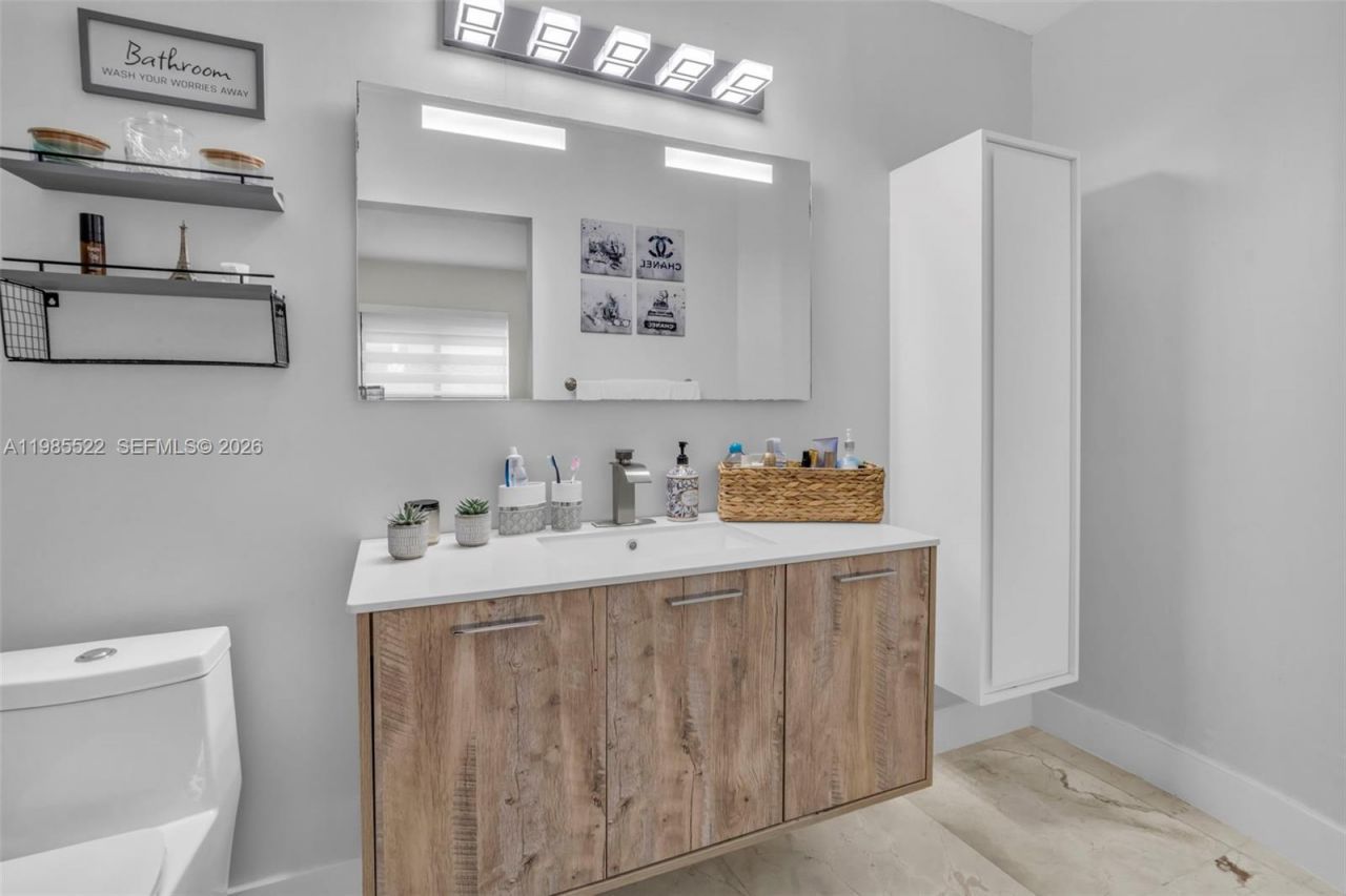 8818 SW 16th St , Miami, FL 33165 Photo