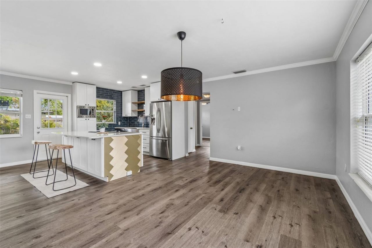 2153 75th Way N, Saint Petersburg, FL 33710 Photo