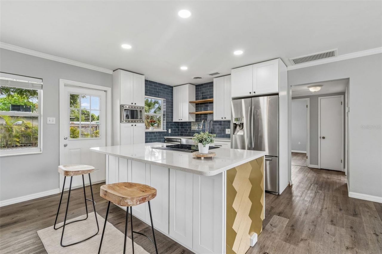 2153 75th Way N, Saint Petersburg, FL 33710 Photo