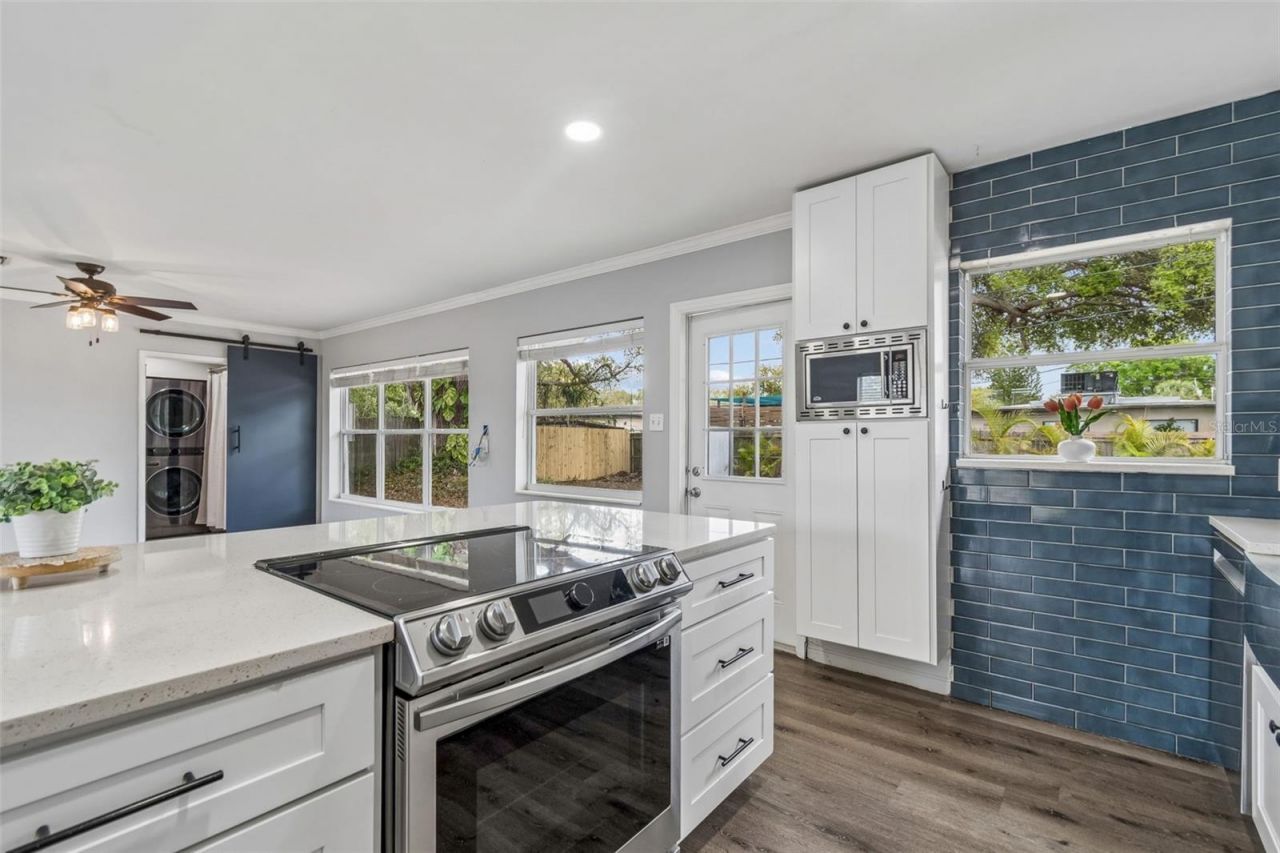 2153 75th Way N, Saint Petersburg, FL 33710 Photo