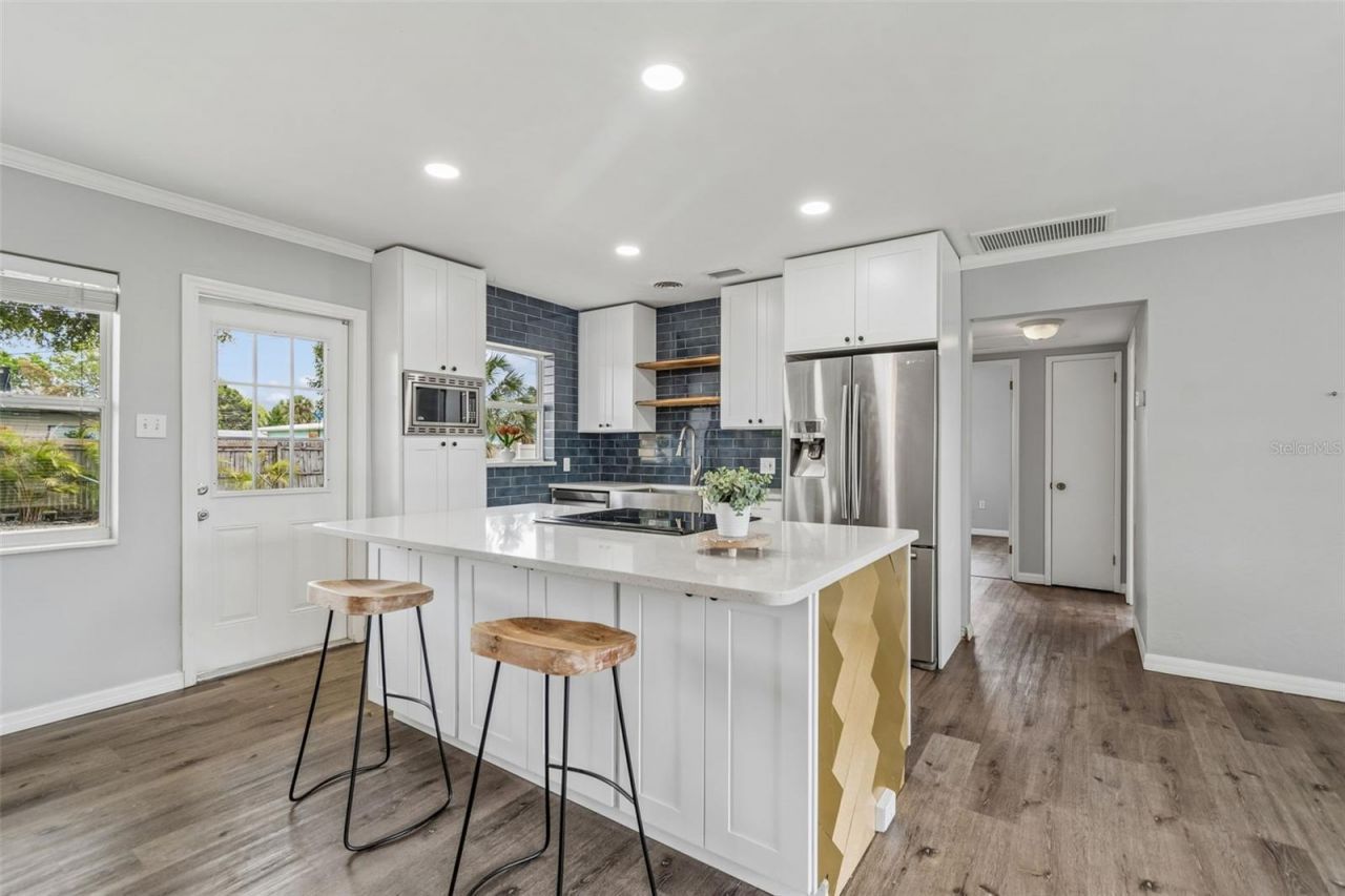 2153 75th Way N, Saint Petersburg, FL 33710 Photo