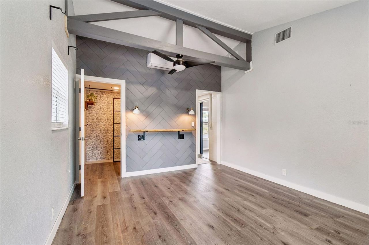 2153 75th Way N, Saint Petersburg, FL 33710 Photo