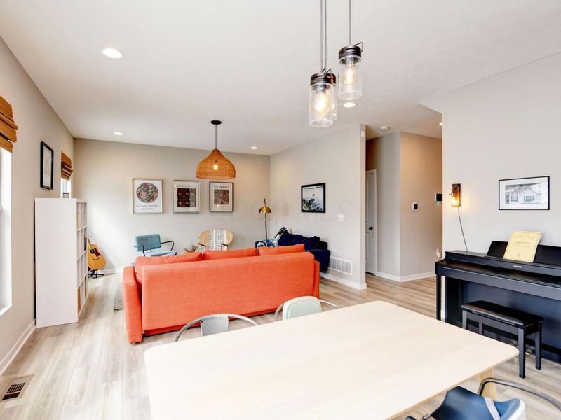 8041 Marilyn Road, Reynoldsburg, OH 43068 Photo 12