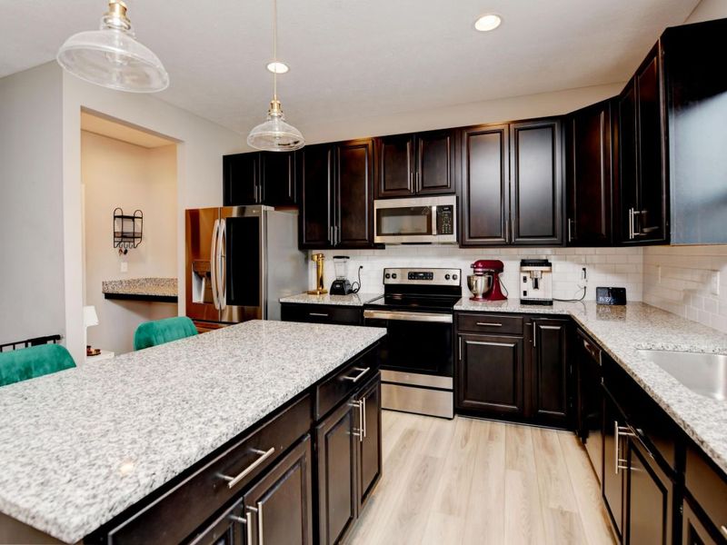 8041 Marilyn Road, Reynoldsburg, OH 43068 Photo 5