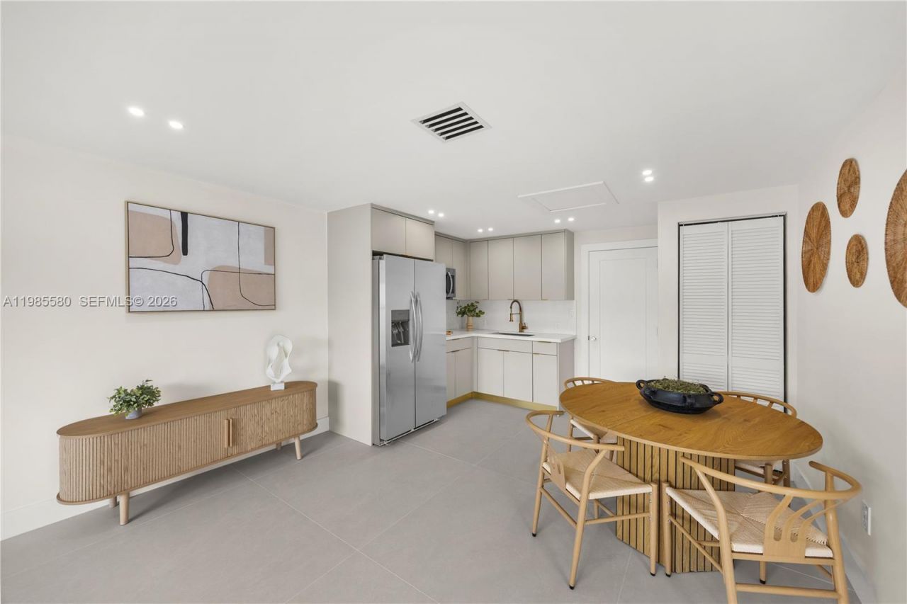 9261 SW 80th Ter , Miami, FL 33173 Photo